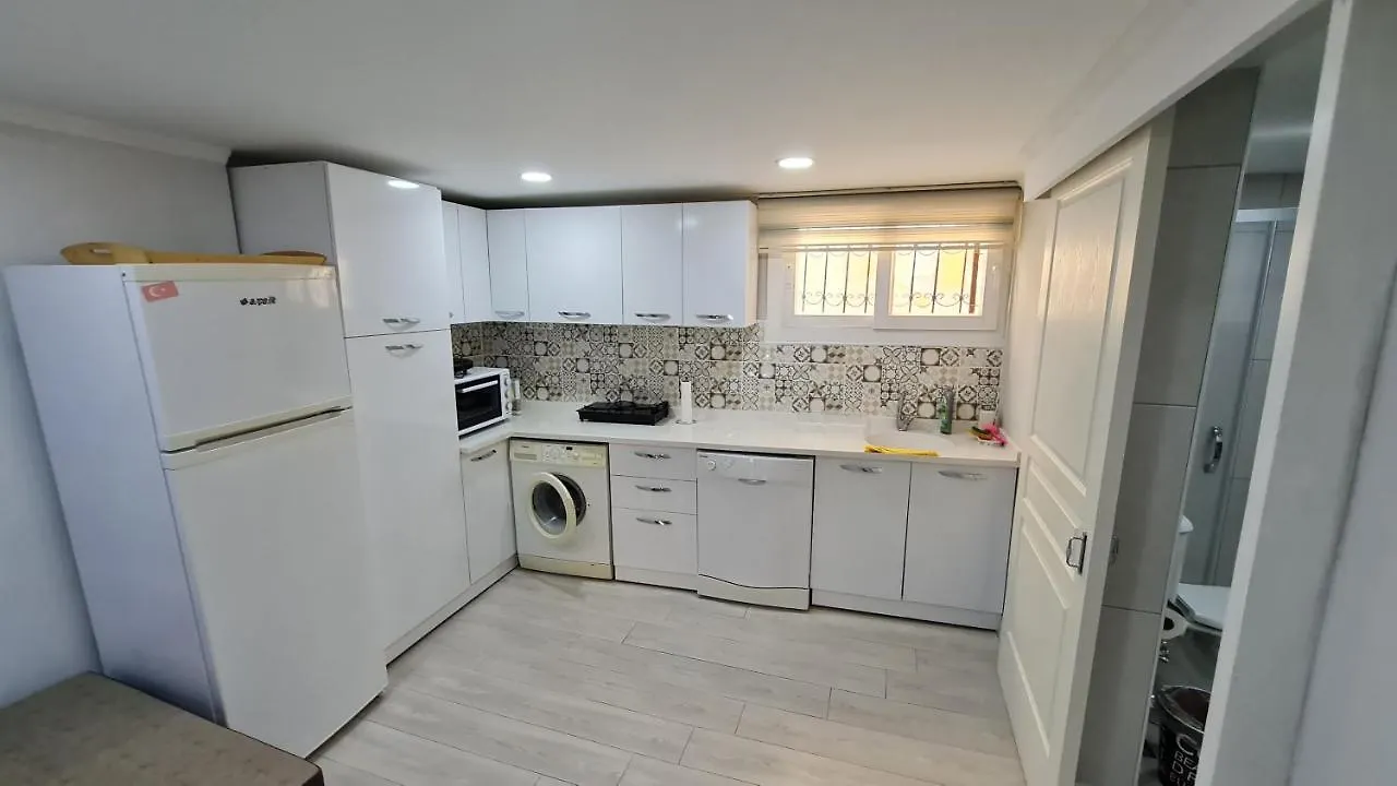 Condo Reina, Kusadası 0*,